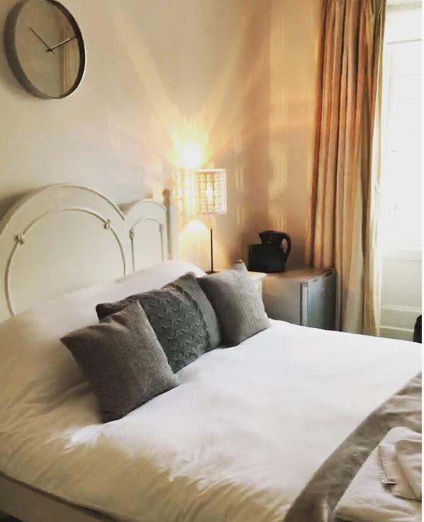 Wansford Country Lounge B&B Extérieur photo