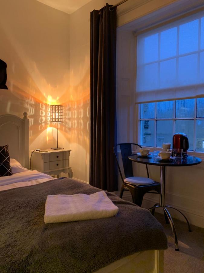 Wansford Country Lounge B&B Extérieur photo